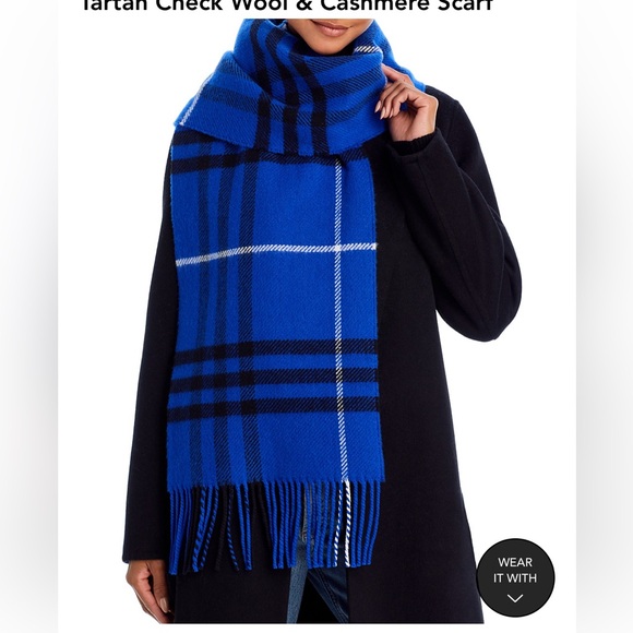 Burberry scarf - Picture 1 of 6